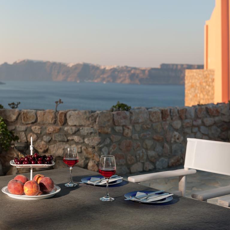 Red Cliff Villa 2Bedroom Villa With Caldera View And Plunge Pool Akrotírion Eksteriør bilde