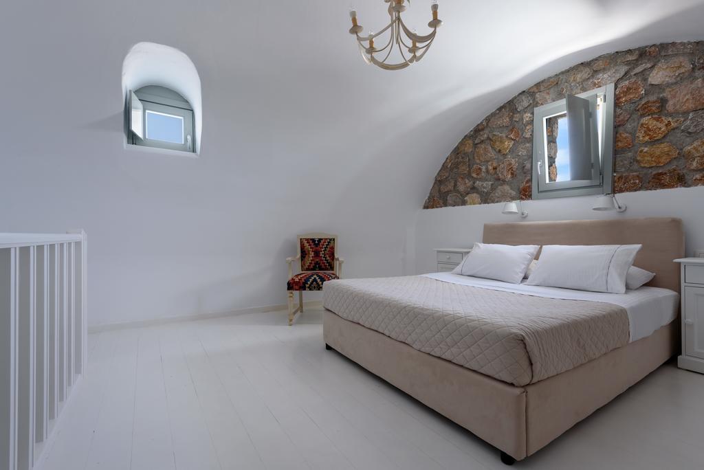 Red Cliff Villa 2Bedroom Villa With Caldera View And Plunge Pool Akrotírion Eksteriør bilde